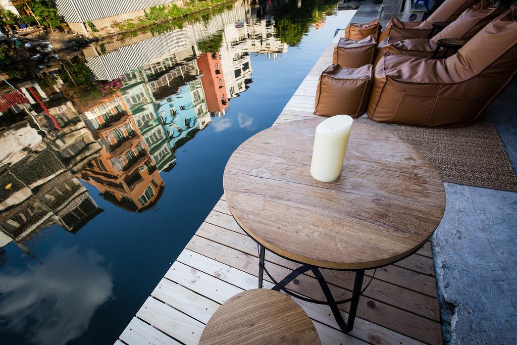 Canale Hostel Bangkok Exterior photo